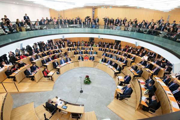 Einladung in den Hessischen Landtag:  Hier wird Politik gemacht!