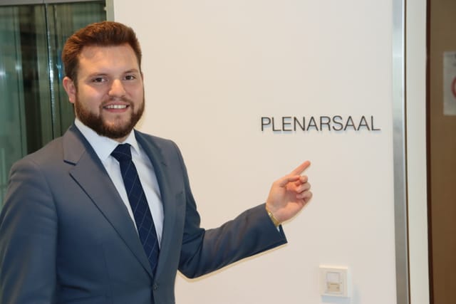 Noch freie Plätze für die Fahrt in den Hessischen Landtag!