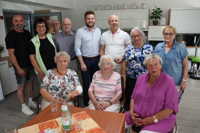 Landtagsabgeordneter Felix Martin besucht das Erzählcafé in Waldkappel